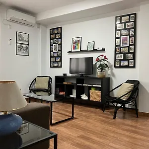 La Casa Del Poeta Wifi Y Garaje Gratuitos Apartamento